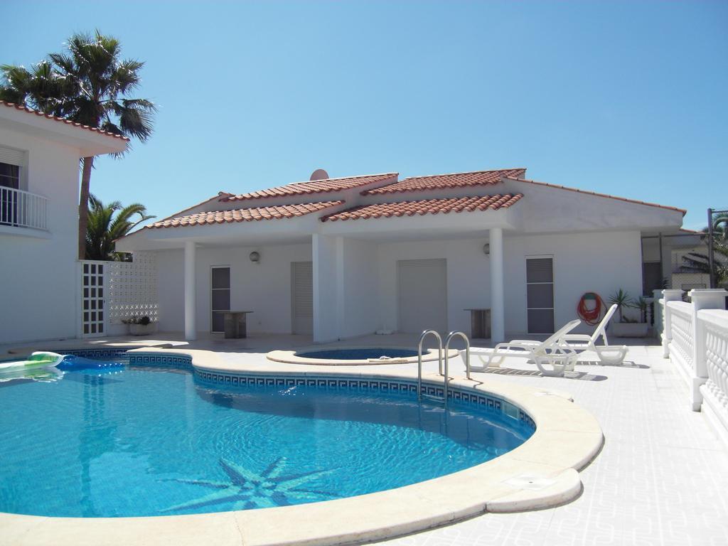 Apartment Los Eucaliptus L'Eucaliptus Екстер'єр фото